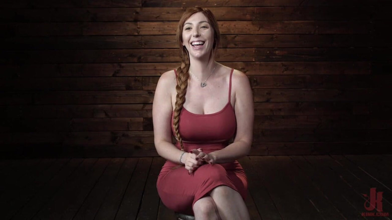 Kink: Lauren Phillips: roșcată neajutorată în robie făcută să ejaculeze