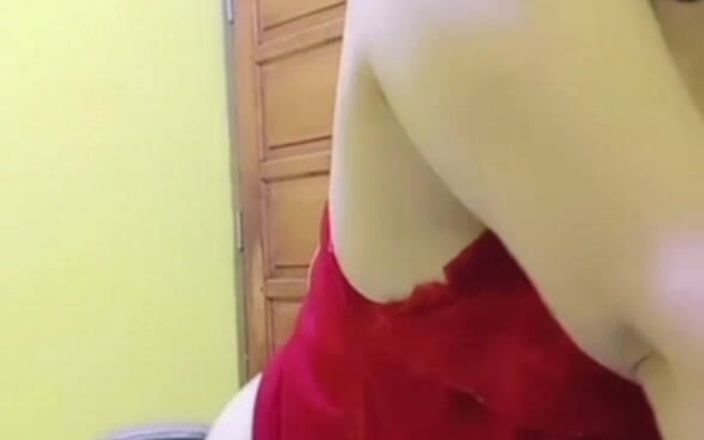 Deby: Sexy met rode lingerie