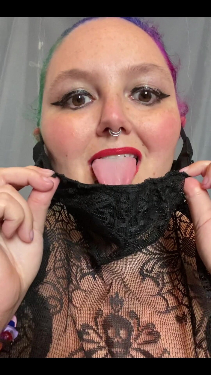 Sara Star: Mask Burlesque