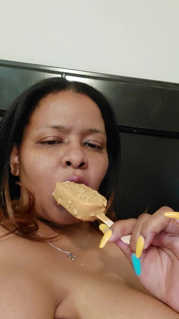 Deelux: Deelux likes it creamy