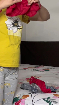 Indian Bhabhi Fucked by the Delivery Boy Hindi Viral Video