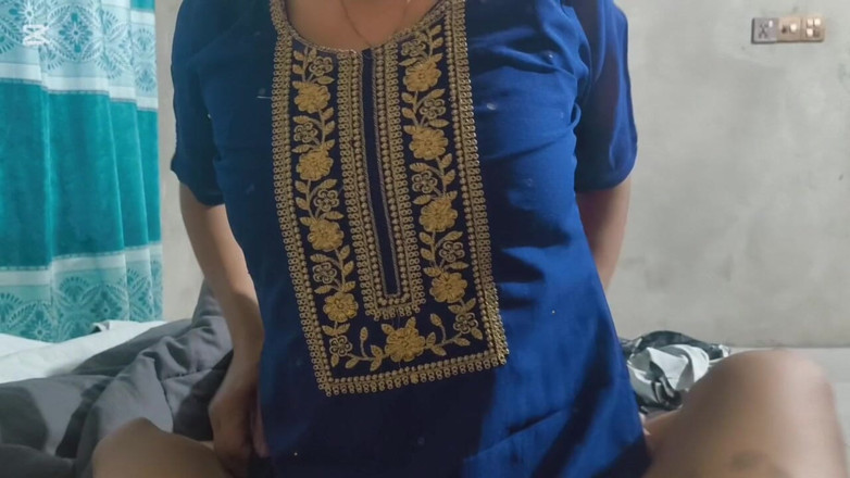 rhdhudhdhd: Měla jsem sex se sestřičkou z nemocnice. Desi sestra Punčocháče...