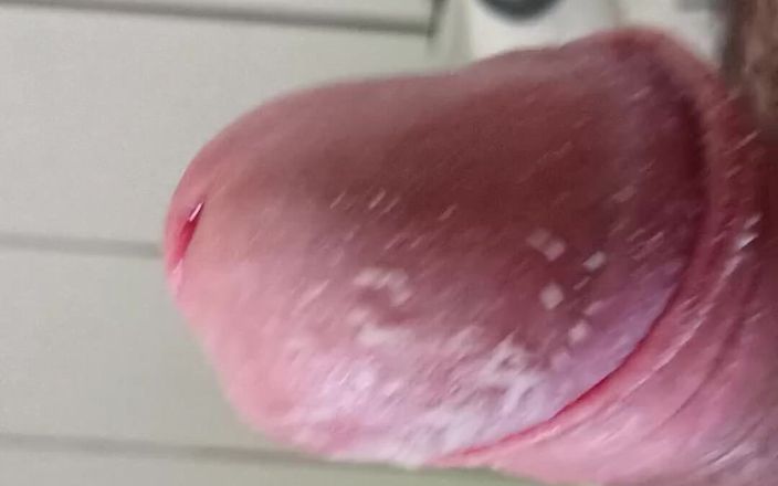 Big Pisser: Lo smegma cazzo ha bisogno di pulizia orale