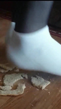 Tenisky ponožky a toast