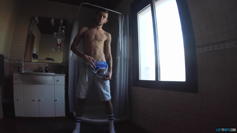 Lust for boys: In the Shower with Xavier