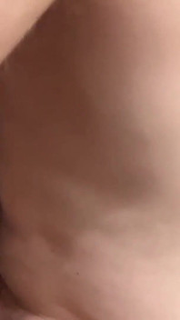 Ona ssie mojego penisa, liżąc mojego dupka i próbujemy anal-love it