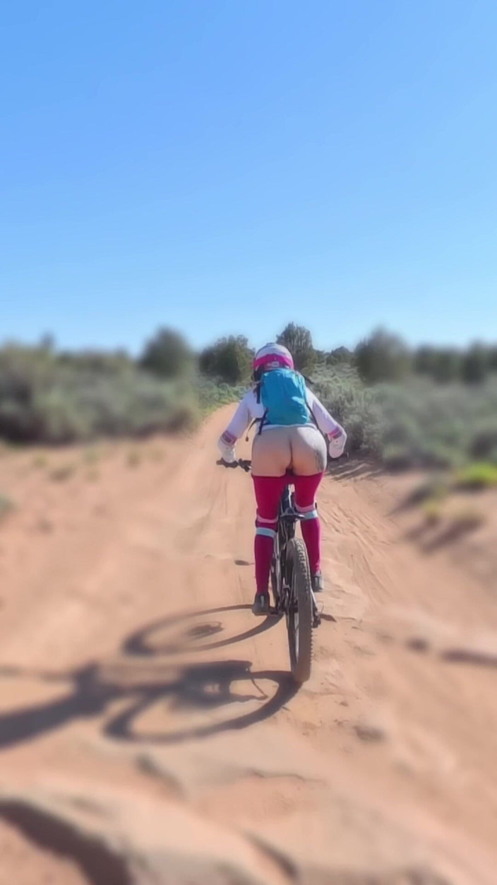 Bigmax8inch: Culo nudo mtb sentieri kirghizi montagne