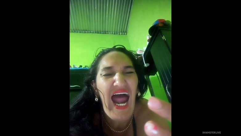 Anny Scorcia: 私とセックスしてほしい。年上のものは好きですか?
