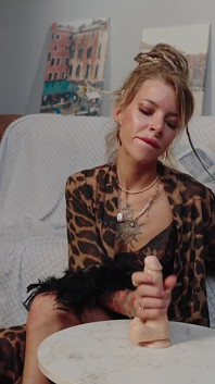 Masturbare cu picioarele și masturbare sexy de la Hottie Heileyknight