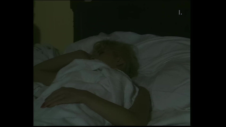 Cinema X: Piękna napalona milf lubi uprawiać seks z podwójną penetracją