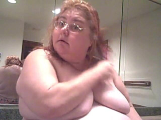 BBW nurse Vicki adventures with friends: Milf gordinha ruiva chupa cabelo seco nu