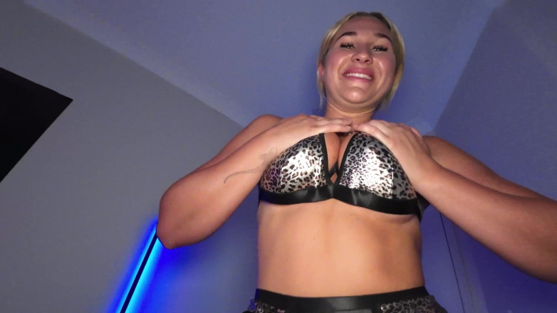 Mr LDN Lad: Gorgeous Australian PAWG Model Teen Fucked Hard