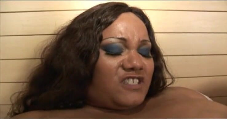 Radical Interracial: BBW黒檀かかとが大好き深い弄とともにBBC