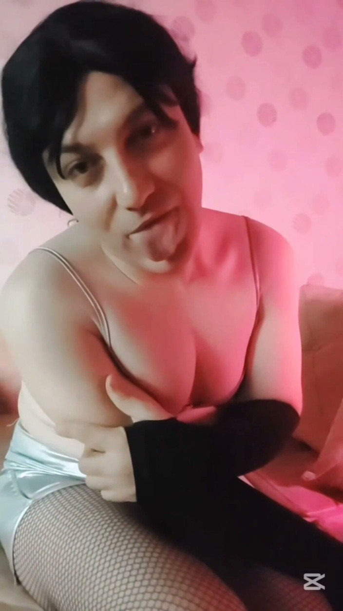 Kitty_Cross: Alien Femboy Kitty Cross Pretty Attractive Butt