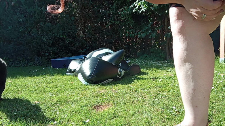 tammara big: Outdoor with Dolphin