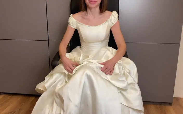 Mistress Mary: Hot Bride for Cuckold Husband. Day 1