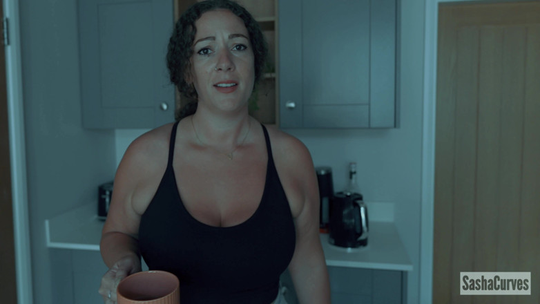 Sasha Curves: Co ngót nghèn