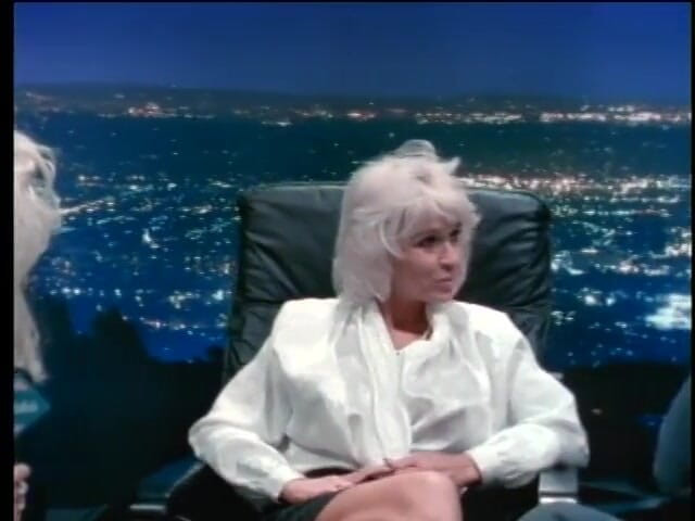 Old Good Porn: Kerel komt klaar in de schoen van een blonde milf...