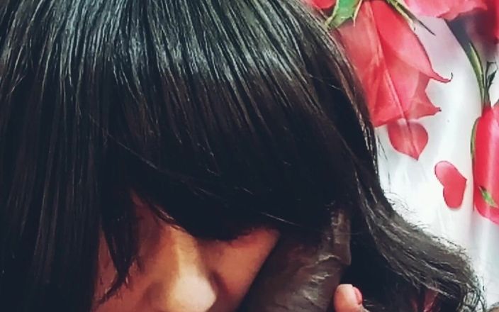 Bolly Karma: MiLF affamata di cazzo