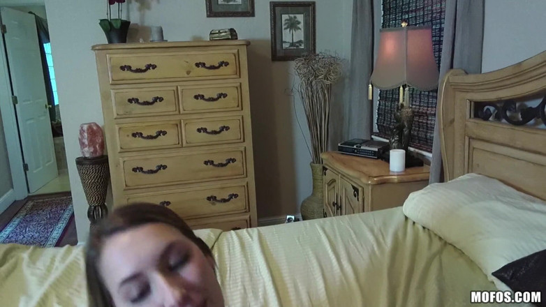 MOFOS: Mofos - le grandi tette Kimber lee e ashley trovano guai...