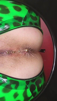 Latex-göttin Pisst Und Furzt in Dein Gesicht, Erbärmliche Toilettensklavin