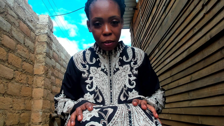 AnalEbony: Lắc mông to của tôi bên ngoài