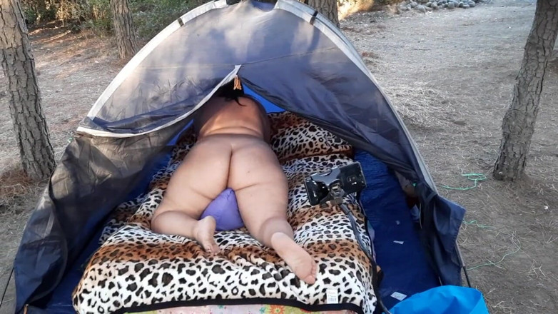 Riderqueen: Grandota de coño peludo al aire libre