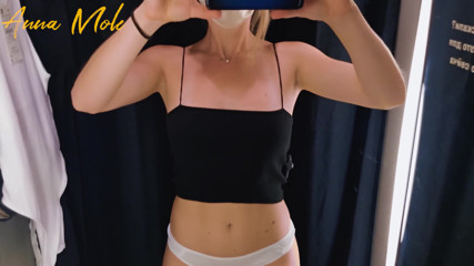 Anna Mole: La ragazza ama provare biancheria intima diversa e filmarla con...