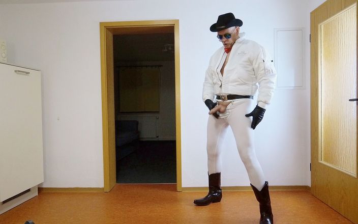 GERMANE_XL: ホワイトライクラカウボーイ2ザーメン