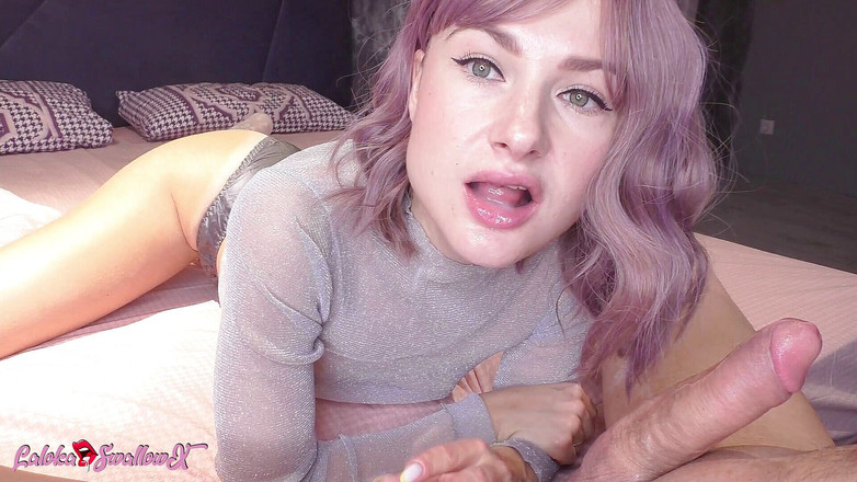 Laloka4you: Frumusețe incredibilă mângâie cu pricepere pula, muie și înghite spermă