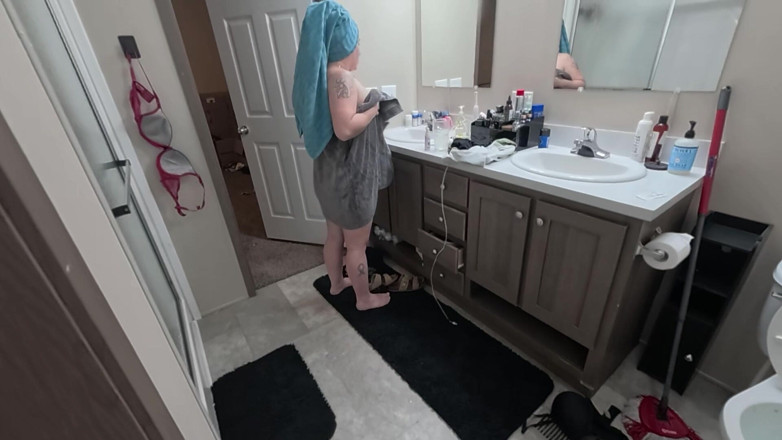 Joe Daddy: Sprcha Peeper ničí PAWG