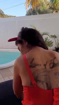 This Girl Devilish for Cock Sits, Fucks Her Ass and Doesn't Stop