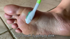 footivities: Umiliazione Del Piede Con Il Tuo Spazzolino Da Denti