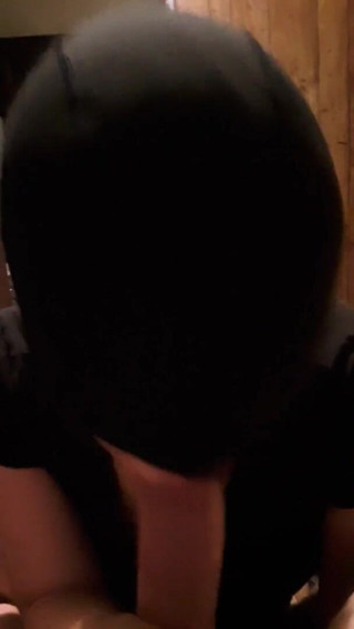 Filthy Mistress Jane: マスクを付けた夫のチンポをしゃぶる