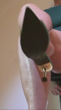 Sexy and Sheen I Dangle in Green 3.