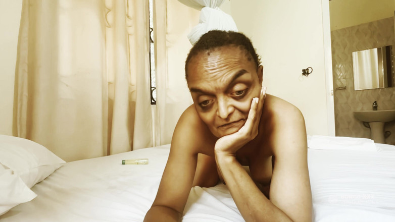 BongoXXX: Amico, ho scopato la tua matrigna nel culo