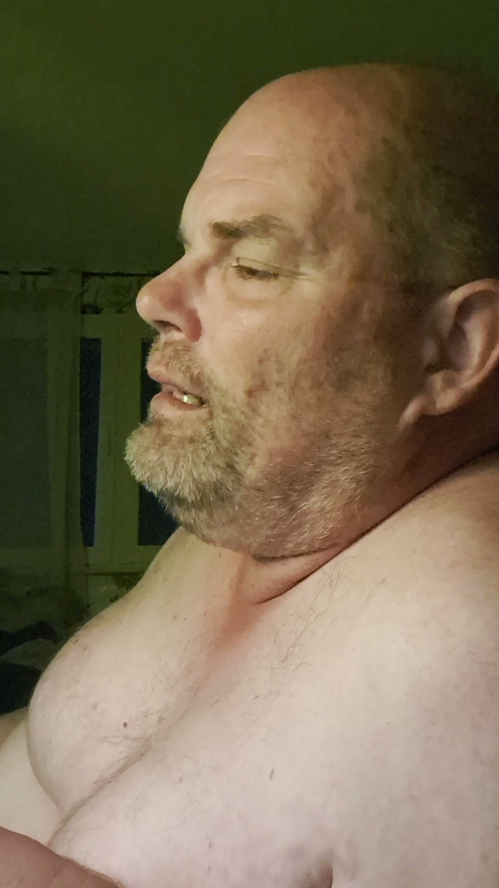 Fickspecht: New Stretching Exercise for the Slut Saturday Morning