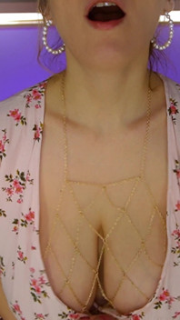 J'adore donner des seins ! Lilykoti