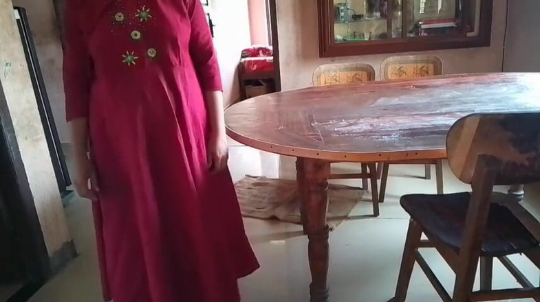 LEGSCOUPLE12: Er Knallt Seine Frau Auf Dem Esstisch Und Fickt Ihre...