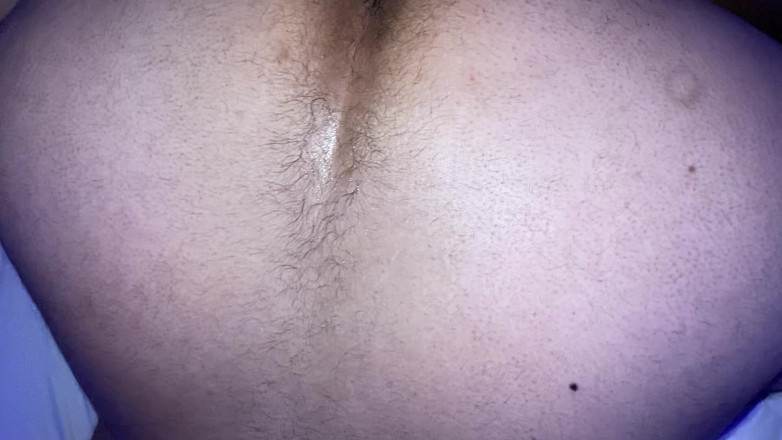 Candy Licker: Îmi pompez șarja de spermă în el