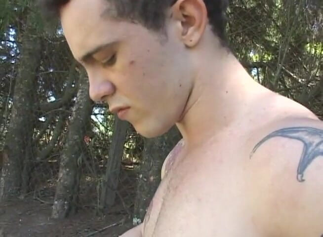 Femdom Austria Boys: Soldaten ficken im wald