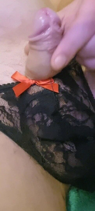Tinychubman: Malý čůrák v sexy prádle Alicia Smallz