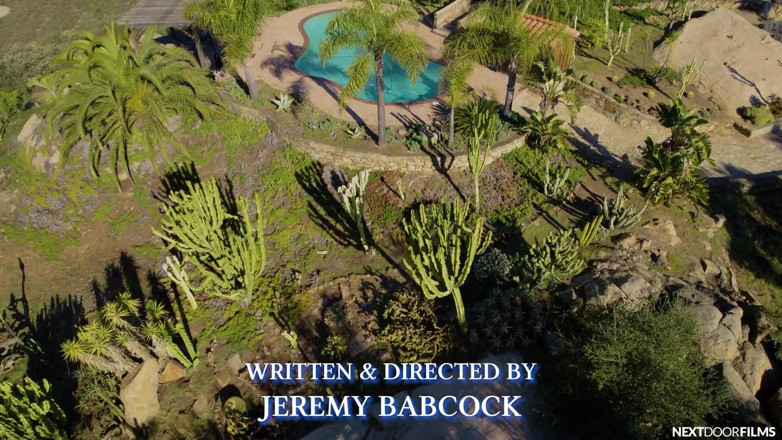 Next Door Studios: Next Door Films - симпатичный татуированная куколка хорошо трахает без презерватива большой хуй