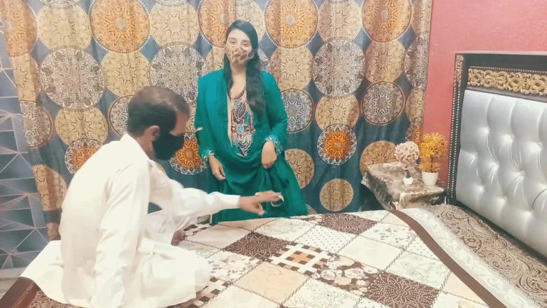 MehwishButt: India esposa enojada porque su marido no pone su gran...