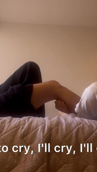 Masser Et Chatouiller Les Pieds De Mon Esclave