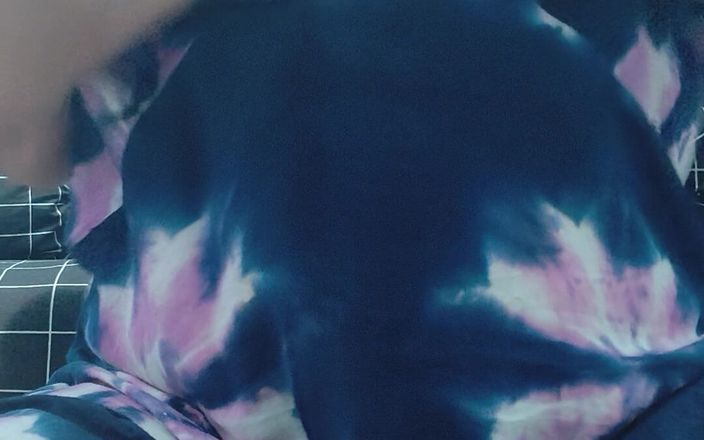Purple sex: Gadis desa yang kesepian di rumah