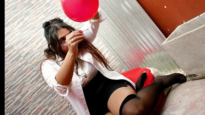 melu_world: Mad Scientific Make Pop Experiments with Balloons - Bunny Looner