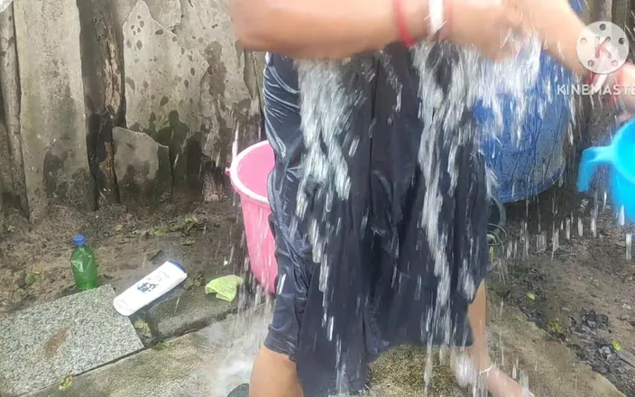 Anita yadav: Hot and sexy beautiful bath