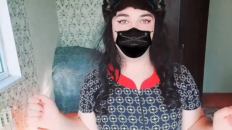 Kitty_Cross: Femboy ngọt ngào chơi với sợi tóc mượt