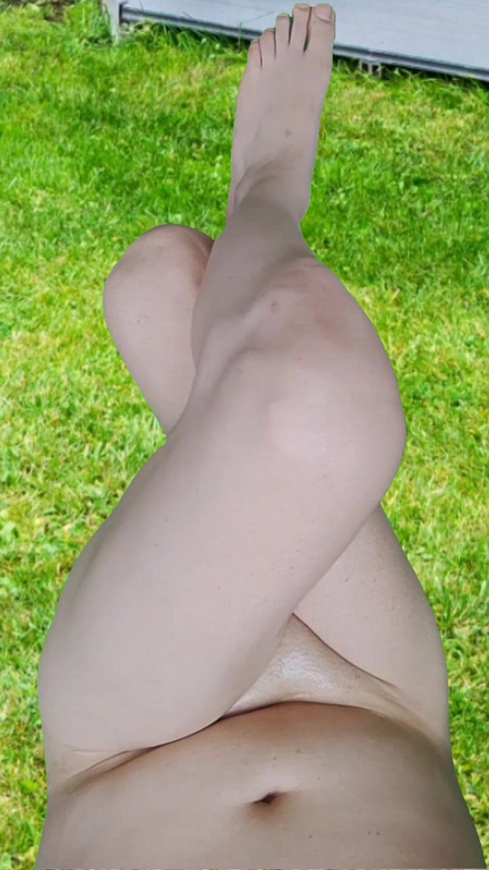Kitty_Cross: 4 Juicy Oiled Thighs and Smooth Shiny Cute Dick Delicious...